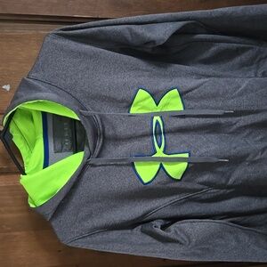 Under Armour sweatshirt